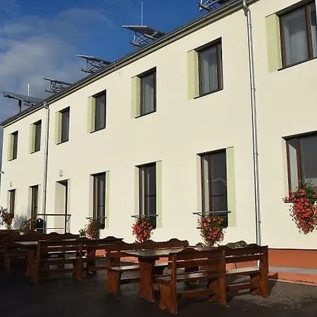 Pensión Jeleni Farma Jecmeniste