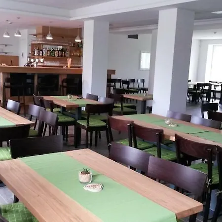 Guest house Jeleni Farma Jecmeniste *