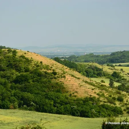 Vendégház Jeleni Farma Jecmeniste *